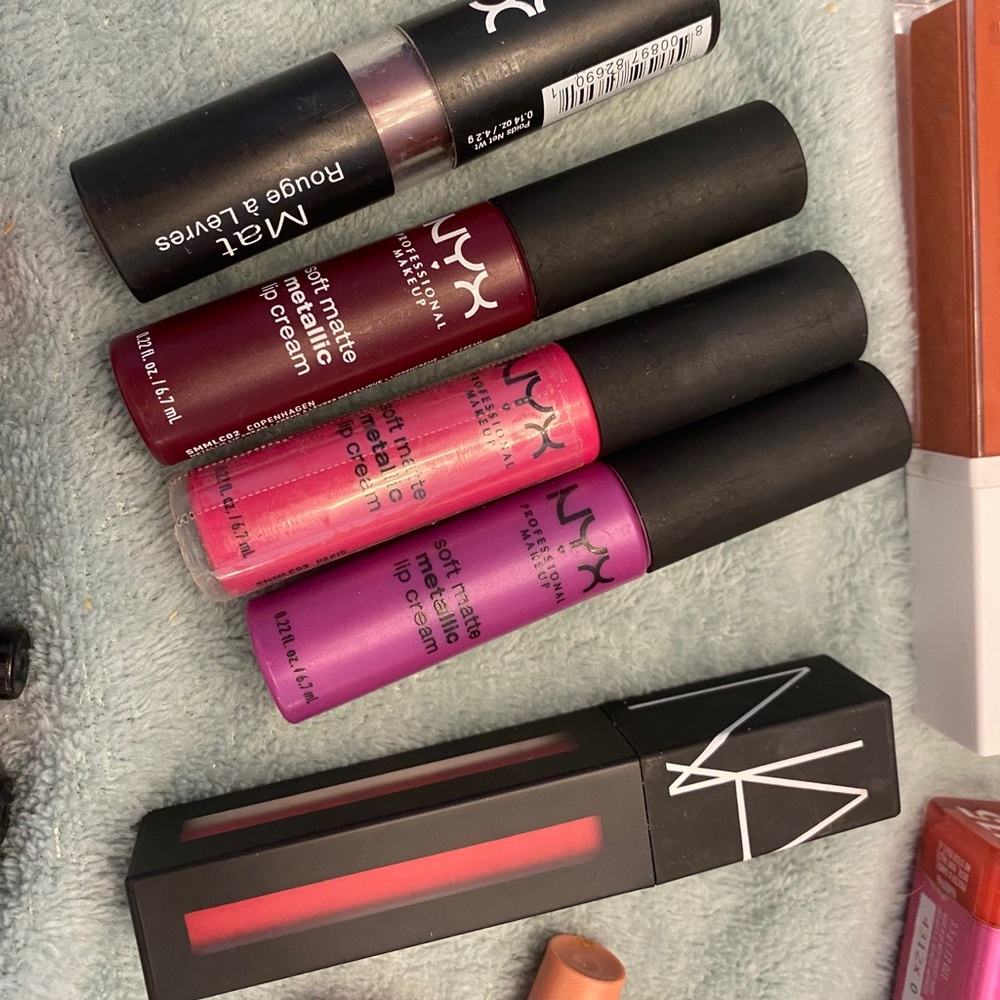 Make up lot - Picture 12 of 16